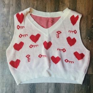 SHEIN Red White Hearts & Keys Valentines Day Cropped Sweater Vest Top M❤️🗝️💘